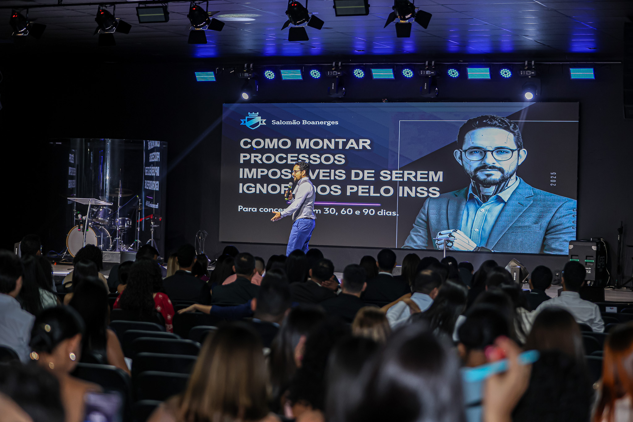 Salomão Boanerges palestrando no Congresso Santa Inês